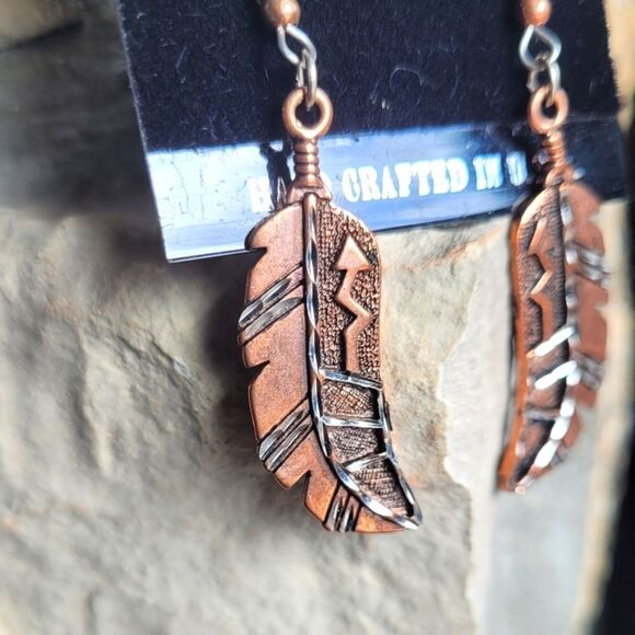 New! Coppery Tribal Feather Dangle Earrings 🪶 - Picture 3 of 4